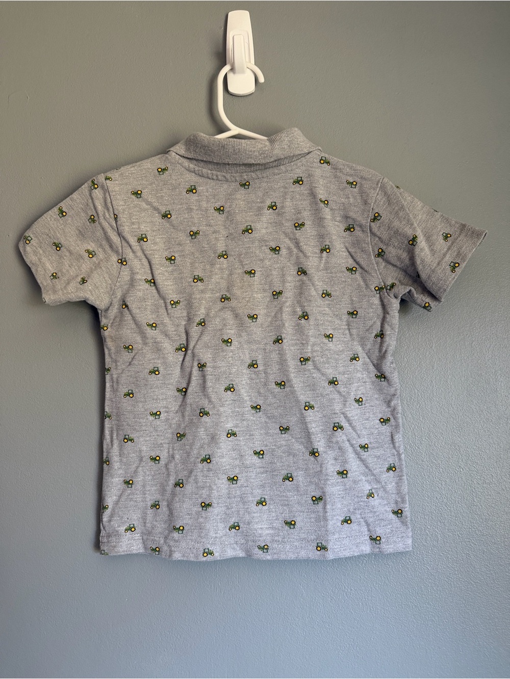 John Deere Toddler Boys Gray All-Over Tractor Print Polo Shirt 4T - Picture 2 of 4